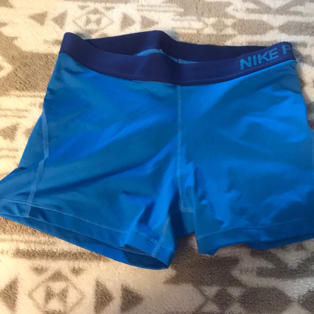 Women’s Nike pro spandex shorts